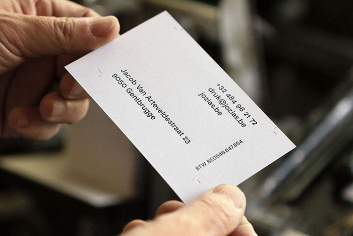 Alternativas a la Helvética Basis Grotesque