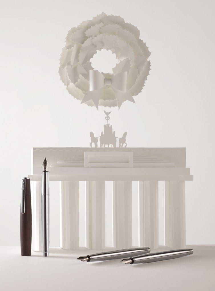 adrian and gidi artistas fotografia producto paper craft