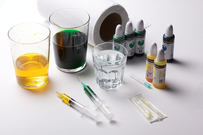 Materiales usados para la gráfica de Lo Siento para la revista Wired.